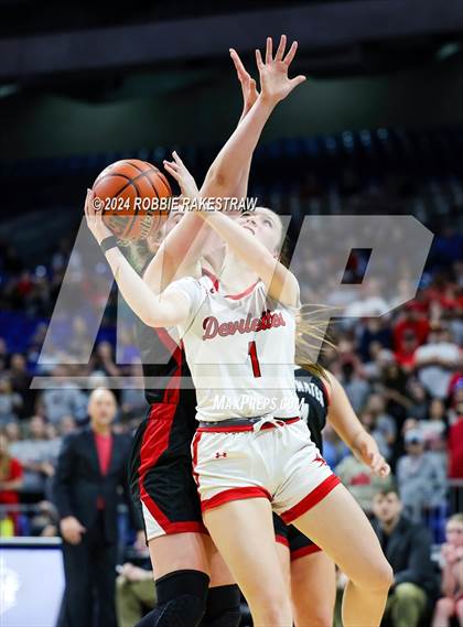Thumbnail 1 in Huntington vs. Shallowater (UIL 3A Basketball Final) photogallery.