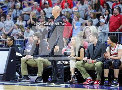 Thumbnail 3 in Huntington vs. Shallowater (UIL 3A Basketball Final) photogallery.