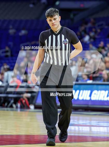 Thumbnail 3 in Huntington vs. Shallowater (UIL 3A Basketball Final) photogallery.