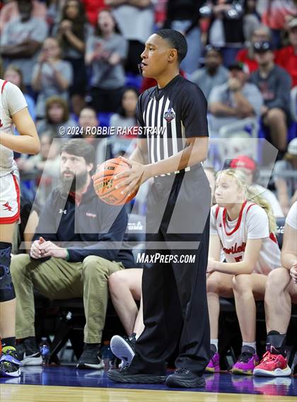 Thumbnail 3 in Huntington vs. Shallowater (UIL 3A Basketball Final) photogallery.