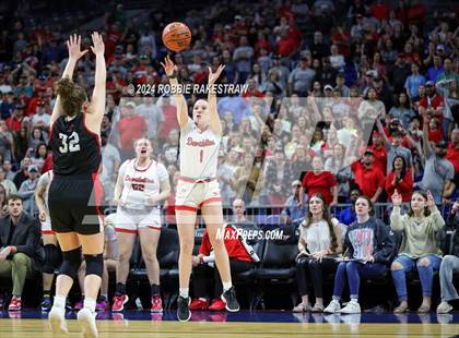 Thumbnail 2 in Huntington vs. Shallowater (UIL 3A Basketball Final) photogallery.