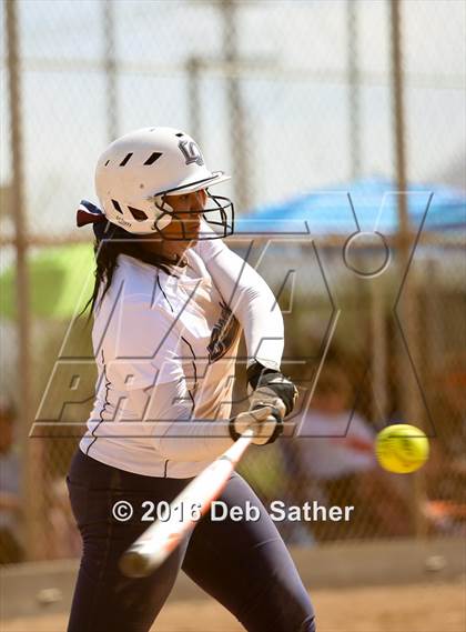 Thumbnail 1 in Apple Valley vs La Quinta photogallery.