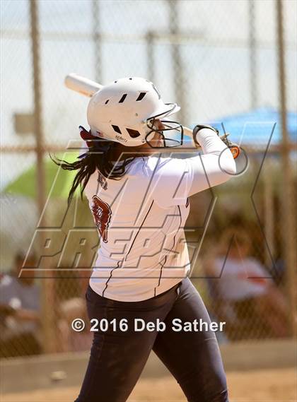 Thumbnail 2 in Apple Valley vs La Quinta photogallery.