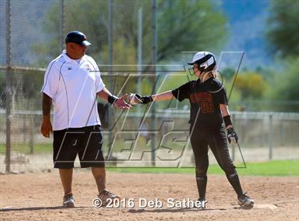 Thumbnail 2 in Apple Valley vs La Quinta photogallery.