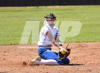 Thumbnail 2 in Star City vs Morrilton (AAA 4A State Playoff Round 2) photogallery.