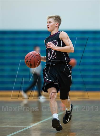Thumbnail 2 in Murray vs. Jordan (Riverton Holiday Tournament) photogallery.