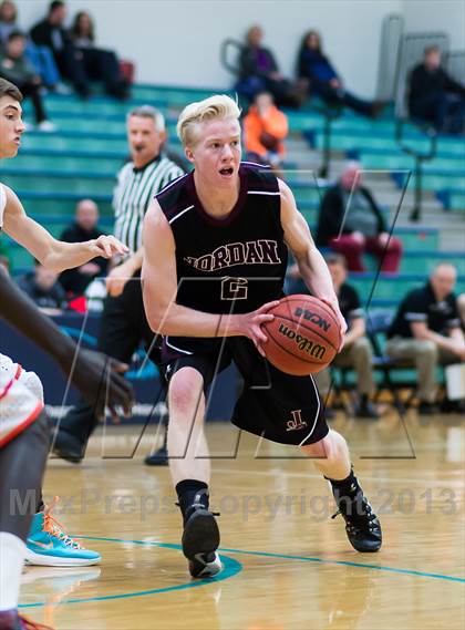 Thumbnail 2 in Murray vs. Jordan (Riverton Holiday Tournament) photogallery.