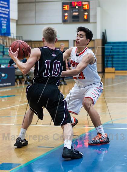 Thumbnail 3 in Murray vs. Jordan (Riverton Holiday Tournament) photogallery.