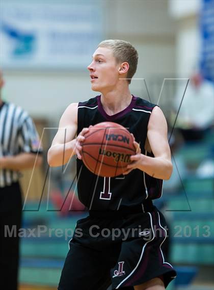 Thumbnail 1 in Murray vs. Jordan (Riverton Holiday Tournament) photogallery.