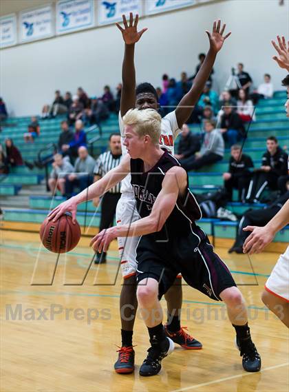 Thumbnail 3 in Murray vs. Jordan (Riverton Holiday Tournament) photogallery.