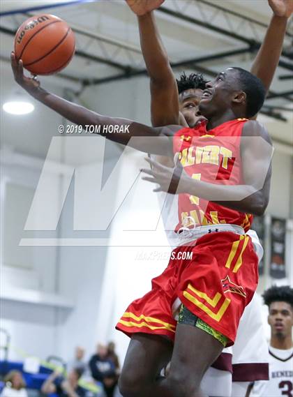 Thumbnail 3 in Calvert Hall vs St Benedict's Prep (Hearts 2 Hands Invitational) photogallery.