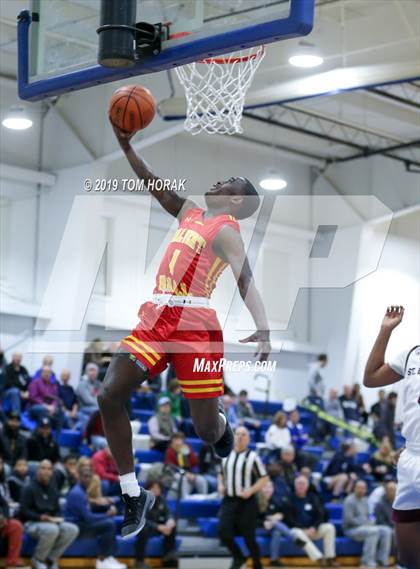 Thumbnail 2 in Calvert Hall vs St Benedict's Prep (Hearts 2 Hands Invitational) photogallery.