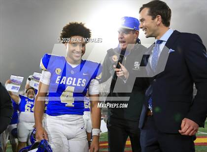 Thumbnail 1 in De La Salle vs Santa Margarita (CIF State Bowl Open Division Final) photogallery.