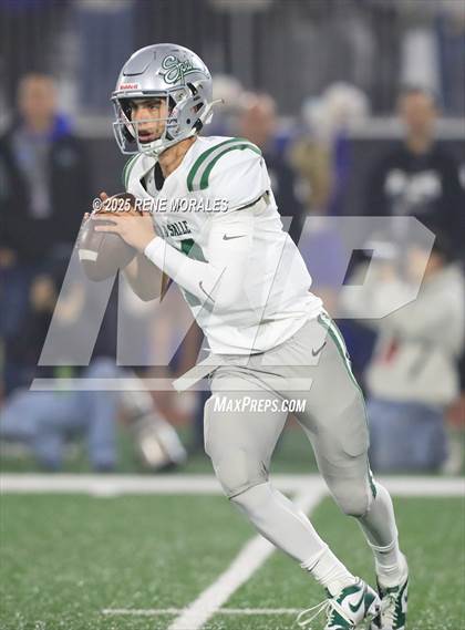 Thumbnail 3 in De La Salle vs Santa Margarita (CIF State Bowl Open Division Final) photogallery.