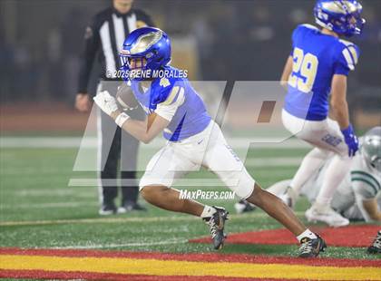 Thumbnail 3 in De La Salle vs Santa Margarita (CIF State Bowl Open Division Final) photogallery.