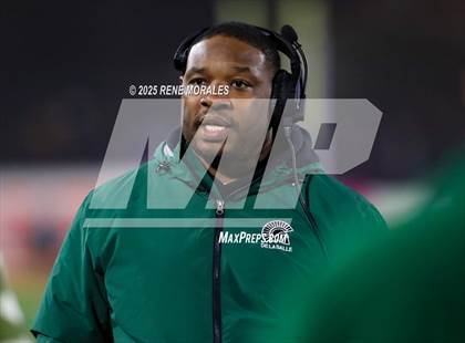 Thumbnail 3 in De La Salle vs Santa Margarita (CIF State Bowl Open Division Final) photogallery.