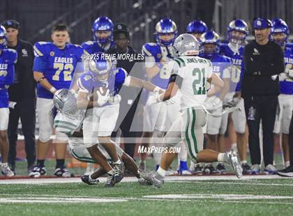Thumbnail 1 in De La Salle vs Santa Margarita (CIF State Bowl Open Division Final) photogallery.