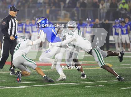 Thumbnail 2 in De La Salle vs Santa Margarita (CIF State Bowl Open Division Final) photogallery.