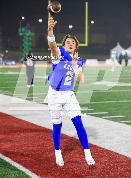 Thumbnail 1 in De La Salle vs Santa Margarita (CIF State Bowl Open Division Final) photogallery.