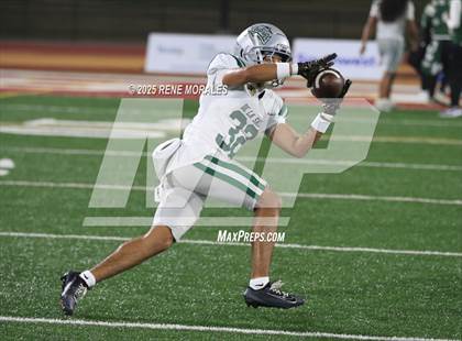 Thumbnail 2 in De La Salle vs Santa Margarita (CIF State Bowl Open Division Final) photogallery.