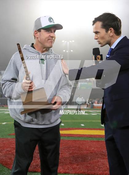 Thumbnail 3 in De La Salle vs Santa Margarita (CIF State Bowl Open Division Final) photogallery.