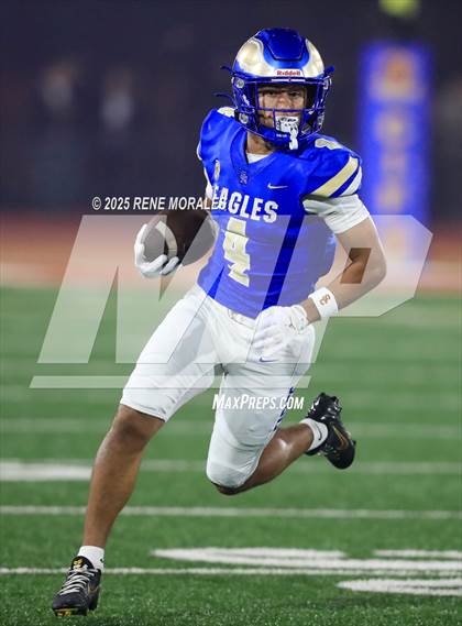 Thumbnail 1 in De La Salle vs Santa Margarita (CIF State Bowl Open Division Final) photogallery.