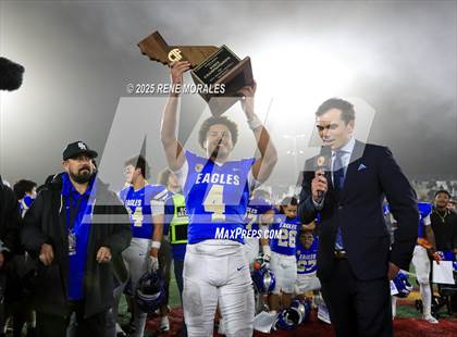 Thumbnail 2 in De La Salle vs Santa Margarita (CIF State Bowl Open Division Final) photogallery.