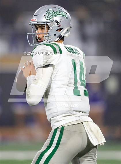 Thumbnail 2 in De La Salle vs Santa Margarita (CIF State Bowl Open Division Final) photogallery.