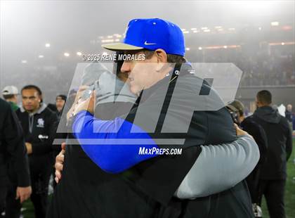 Thumbnail 2 in De La Salle vs Santa Margarita (CIF State Bowl Open Division Final) photogallery.