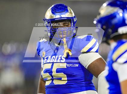 Thumbnail 1 in De La Salle vs Santa Margarita (CIF State Bowl Open Division Final) photogallery.