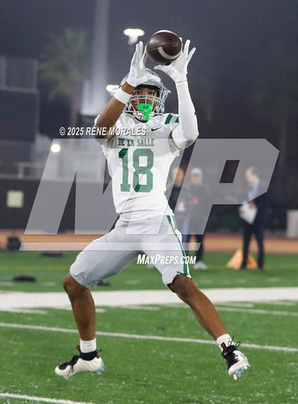 Thumbnail 1 in De La Salle vs Santa Margarita (CIF State Bowl Open Division Final) photogallery.