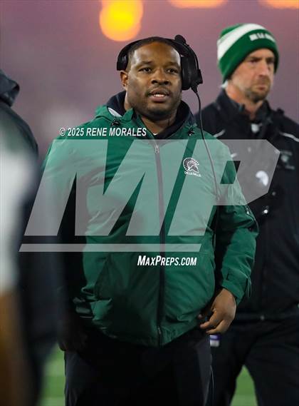 Thumbnail 3 in De La Salle vs Santa Margarita (CIF State Bowl Open Division Final) photogallery.