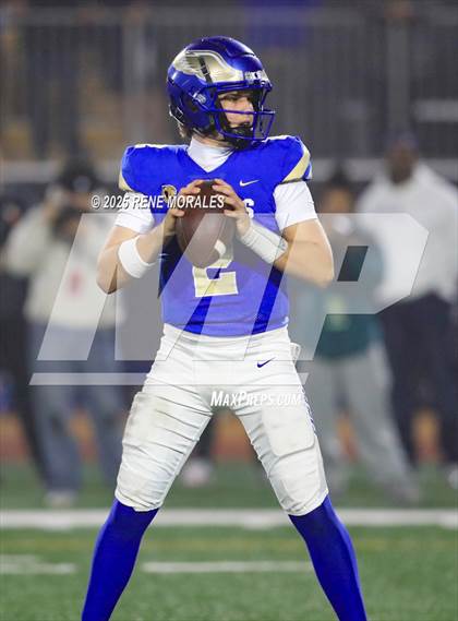 Thumbnail 2 in De La Salle vs Santa Margarita (CIF State Bowl Open Division Final) photogallery.