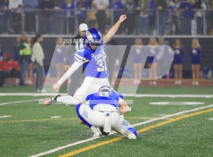 Thumbnail 3 in De La Salle vs Santa Margarita (CIF State Bowl Open Division Final) photogallery.