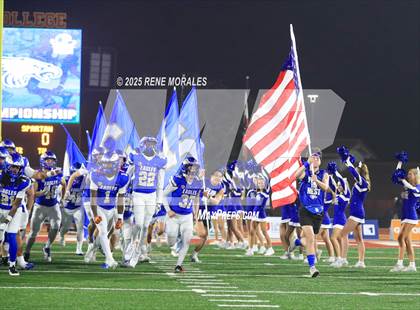 Thumbnail 1 in De La Salle vs Santa Margarita (CIF State Bowl Open Division Final) photogallery.
