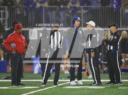 Thumbnail 2 in De La Salle vs Santa Margarita (CIF State Bowl Open Division Final) photogallery.