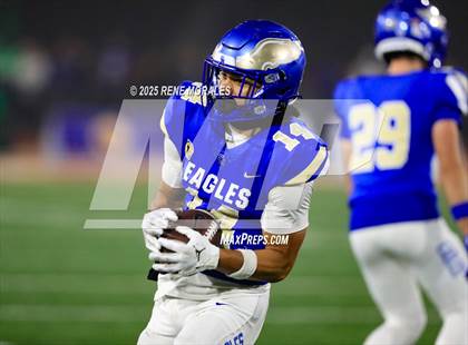 Thumbnail 3 in De La Salle vs Santa Margarita (CIF State Bowl Open Division Final) photogallery.