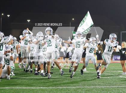 Thumbnail 1 in De La Salle vs Santa Margarita (CIF State Bowl Open Division Final) photogallery.