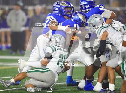 Thumbnail 1 in De La Salle vs Santa Margarita (CIF State Bowl Open Division Final) photogallery.