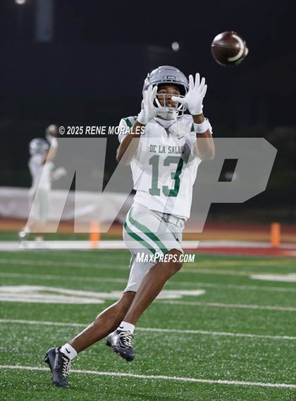 Thumbnail 3 in De La Salle vs Santa Margarita (CIF State Bowl Open Division Final) photogallery.