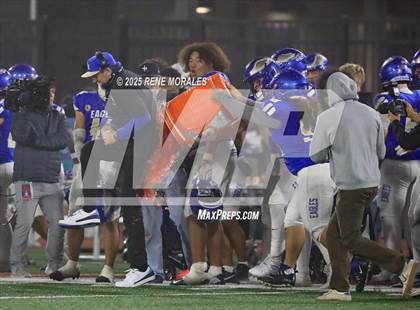 Thumbnail 3 in De La Salle vs Santa Margarita (CIF State Bowl Open Division Final) photogallery.