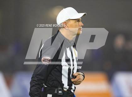 Thumbnail 2 in De La Salle vs Santa Margarita (CIF State Bowl Open Division Final) photogallery.