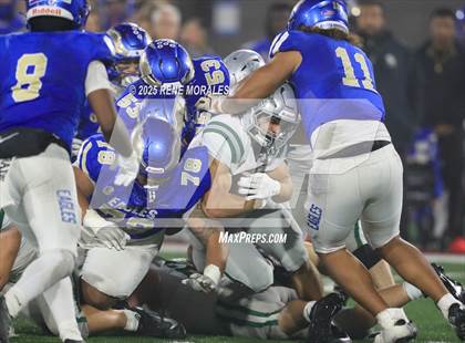 Thumbnail 2 in De La Salle vs Santa Margarita (CIF State Bowl Open Division Final) photogallery.