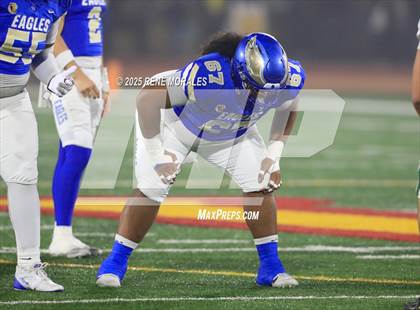 Thumbnail 1 in De La Salle vs Santa Margarita (CIF State Bowl Open Division Final) photogallery.