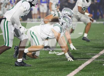 Thumbnail 1 in De La Salle vs Santa Margarita (CIF State Bowl Open Division Final) photogallery.