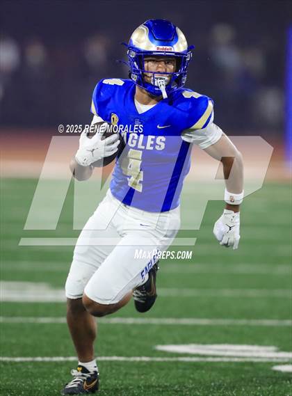 Thumbnail 2 in De La Salle vs Santa Margarita (CIF State Bowl Open Division Final) photogallery.