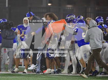 Thumbnail 2 in De La Salle vs Santa Margarita (CIF State Bowl Open Division Final) photogallery.