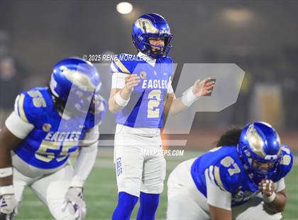 Thumbnail 2 in De La Salle vs Santa Margarita (CIF State Bowl Open Division Final) photogallery.