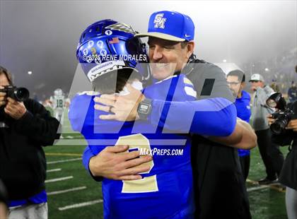 Thumbnail 2 in De La Salle vs Santa Margarita (CIF State Bowl Open Division Final) photogallery.