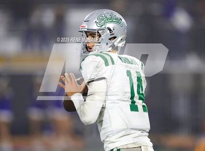 Thumbnail 3 in De La Salle vs Santa Margarita (CIF State Bowl Open Division Final) photogallery.